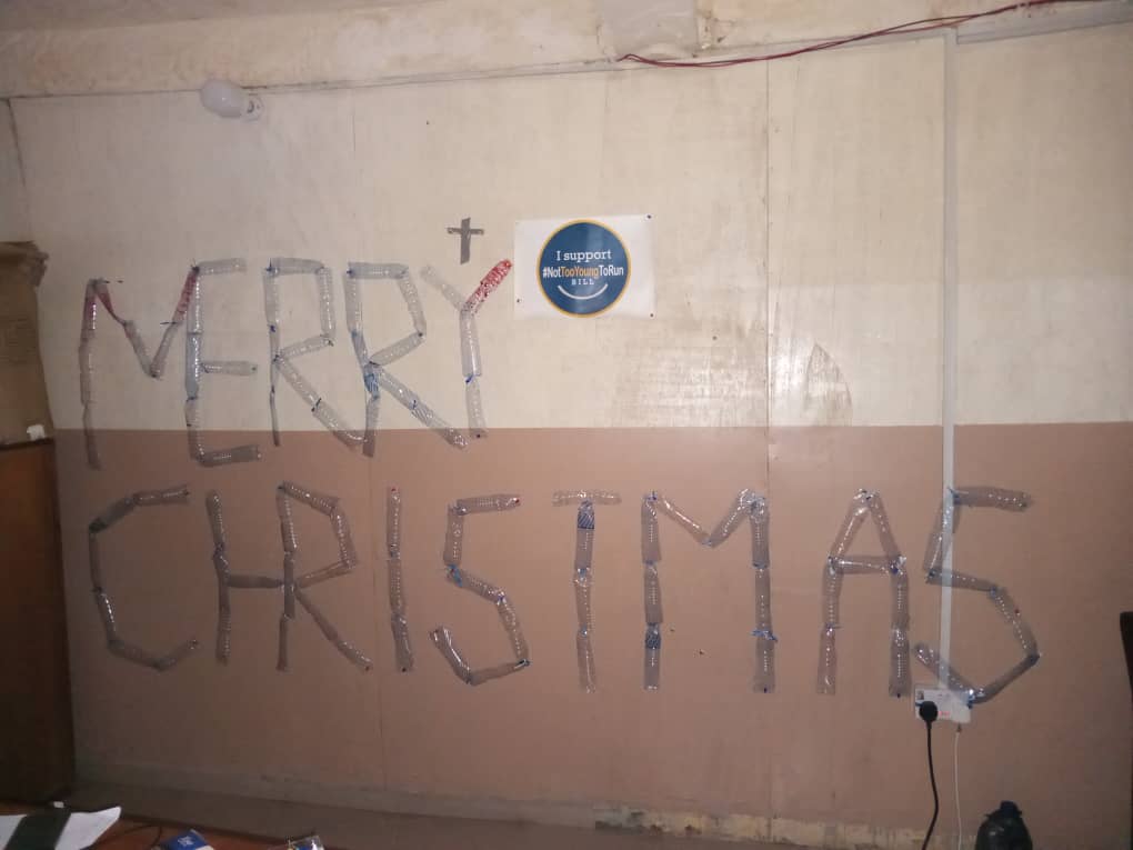 Day 3 –  Christmas Decorations Upcycling - Nigerian idea